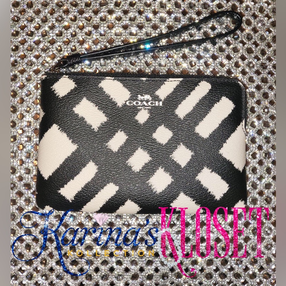 COACH™ Wild Plaid Pront Corner Zip Wristlet, Coach Wristlet, NWOT 🖤🤍🖤🤍